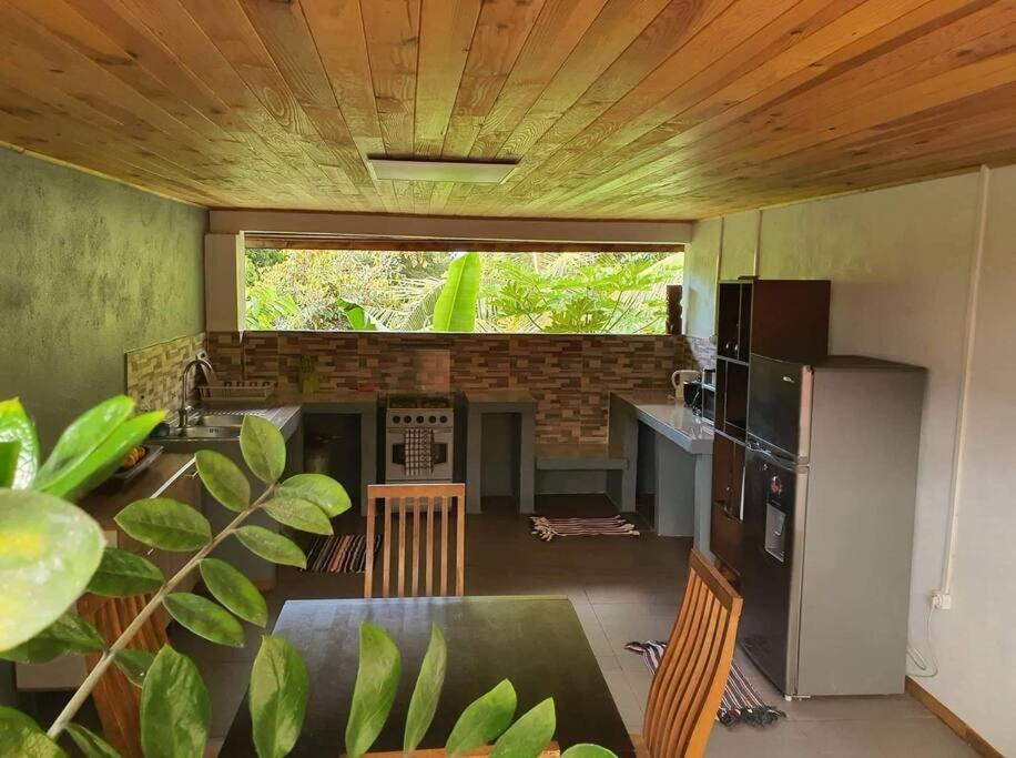Ohana Location Ravissant Appart Spacieux Parking Gratuit A Uturoa Apartment Exterior photo